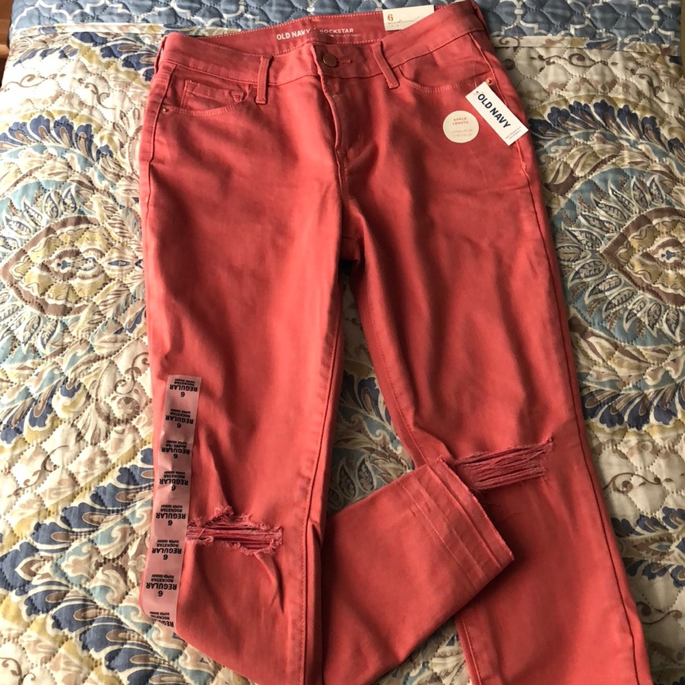 Super skinny ankle old navy pants! Never worn!